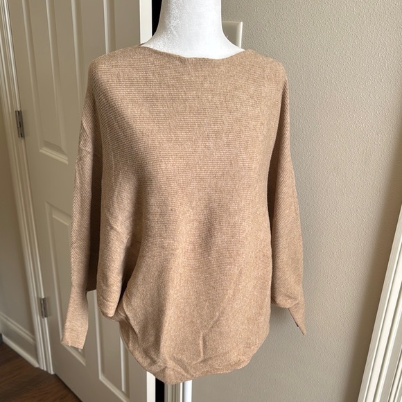 Kerisma Sweaters - Cream Crew Neck Sweater with Long Sleeves and Relaxed Fit